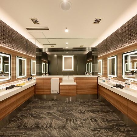 Sauna & Capsule Amza Ōsaka Extérieur photo