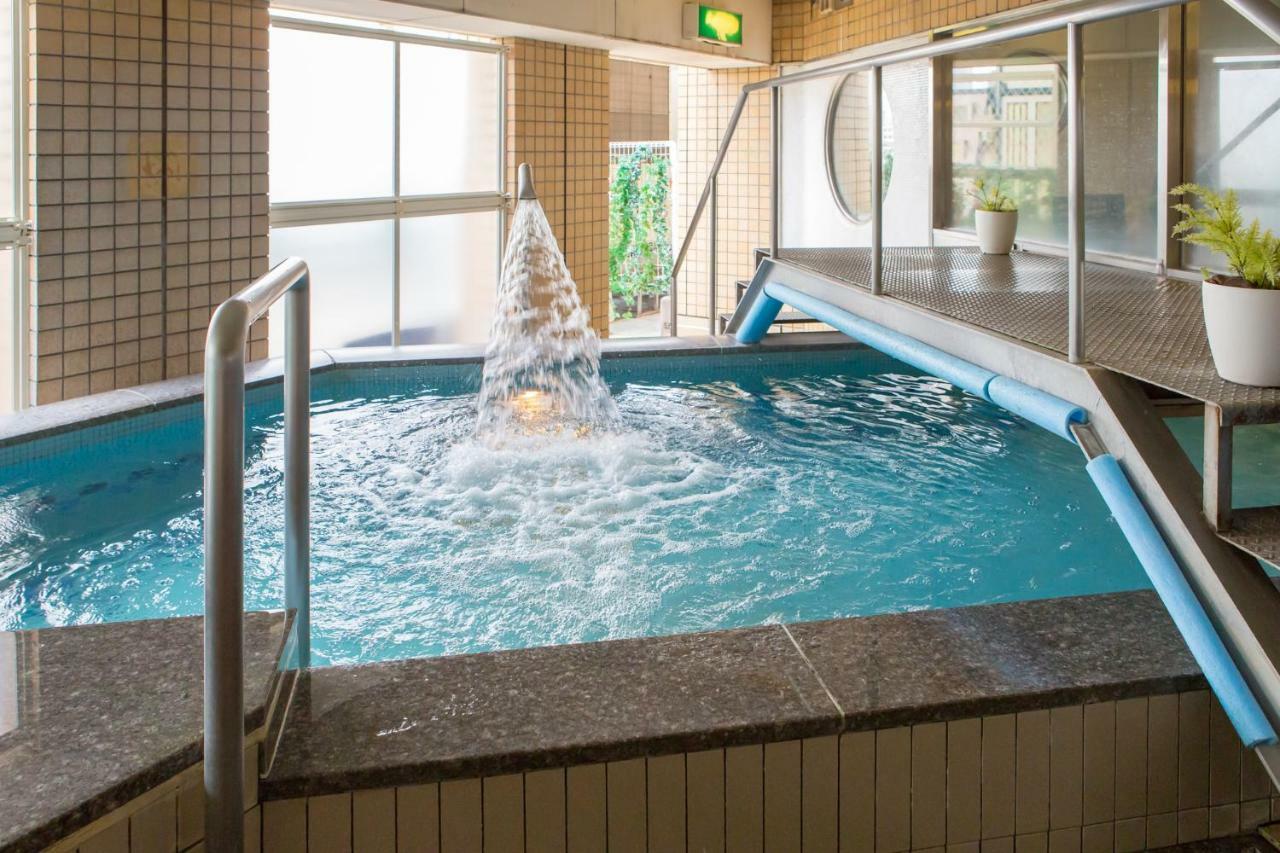 Sauna & Capsule Amza Ōsaka Extérieur photo